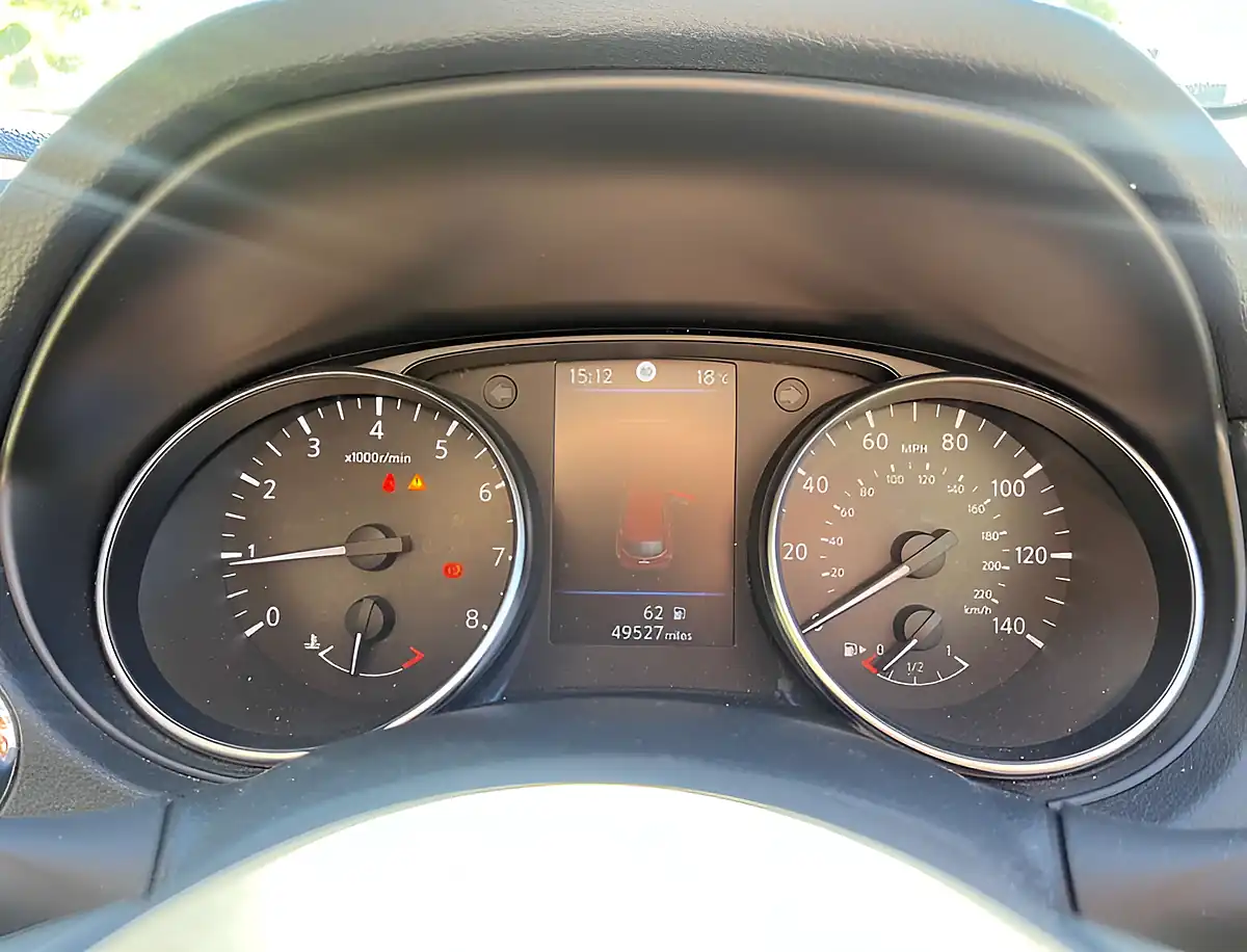 Used 2021 Nissan Qashqai N-Motion Magnetic Red - Interior and Exterior details 11