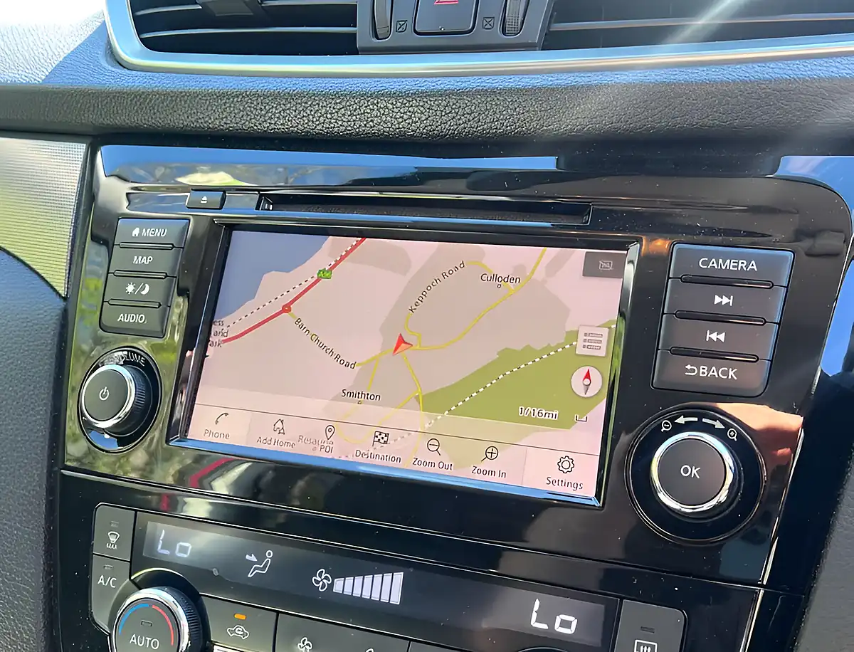 Used 2021 Nissan Qashqai N-Motion Magnetic Red - Interior and Exterior details 15