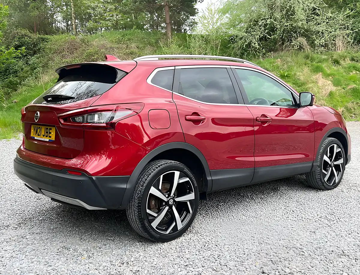 Used 2021 Nissan Qashqai N-Motion Magnetic Red - Interior and Exterior details 3
