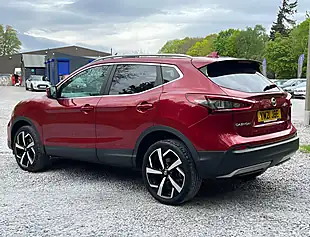 Used 2021 Nissan Qashqai N-Motion Magnetic Red - Interior and Exterior details 5