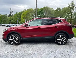 Used 2021 Nissan Qashqai N-Motion Magnetic Red - Interior and Exterior details 6