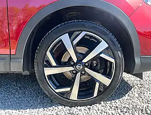 Used 2021 Nissan Qashqai N-Motion Magnetic Red - Interior and Exterior details 9