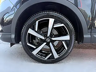 Used 2021 Nissan Qashqai N-Motion Pearl Black - Interior and Exterior details 12