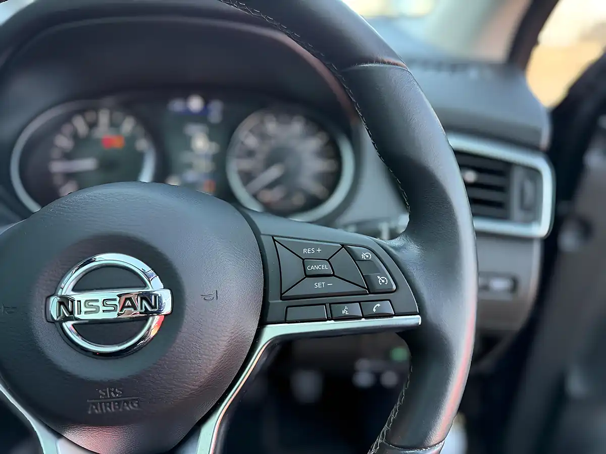 Used 2021 Nissan Qashqai N-Motion Pearl Black - Interior and Exterior details 19