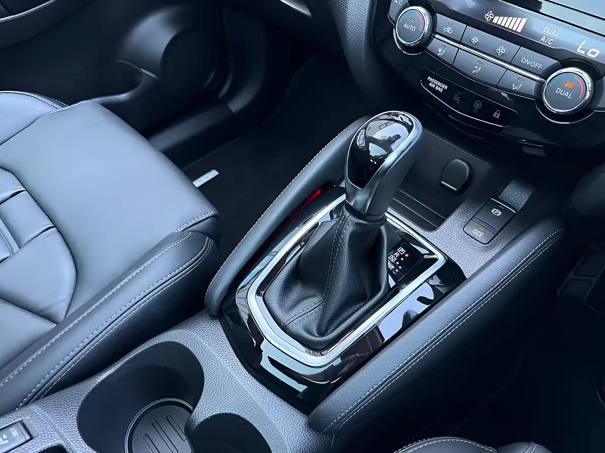 Used 2021 Nissan Qashqai N-Motion Pearl Black - Interior and Exterior details 20
