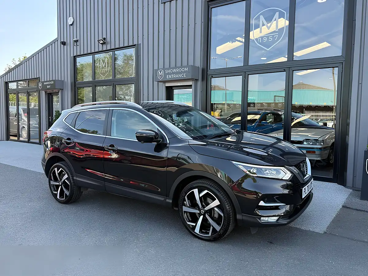 Used 2021 Nissan Qashqai N-Motion Pearl Black - Interior and Exterior details 8