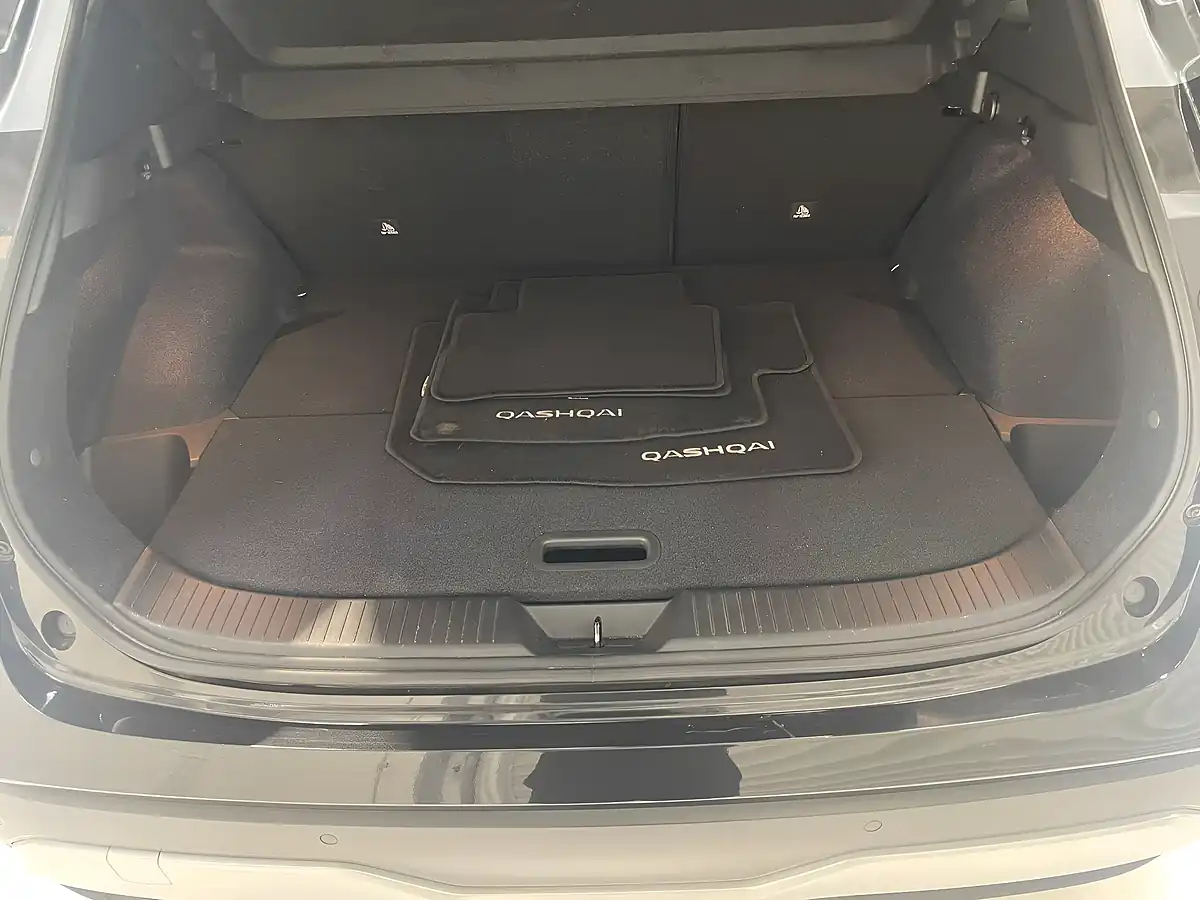Used 2021 Nissan Qashqai Premiere Edition Black - Interior and Exterior details 10