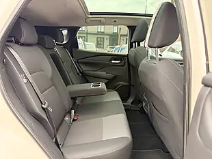 Used 2021 Nissan Qashqai Premiere Edition White - Interior and Exterior details 10