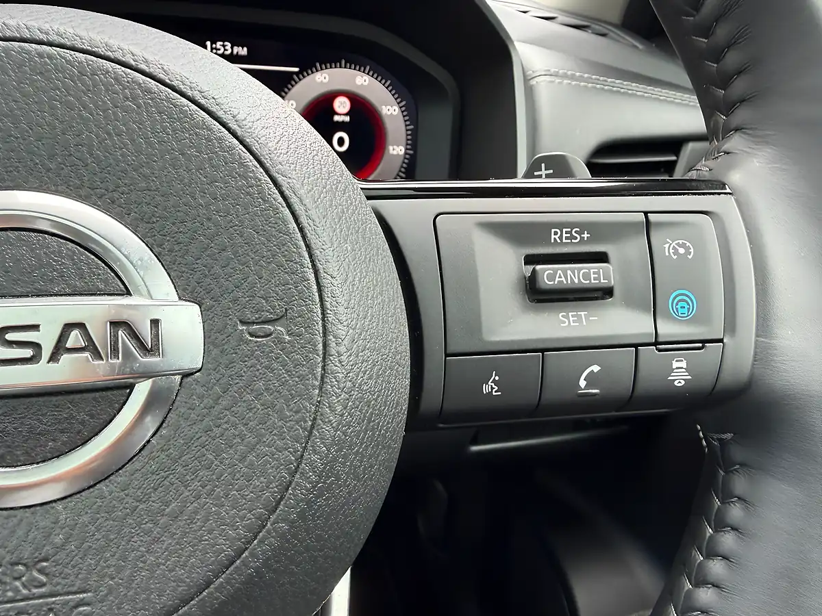 Used 2021 Nissan Qashqai Premiere Edition White - Interior and Exterior details 11