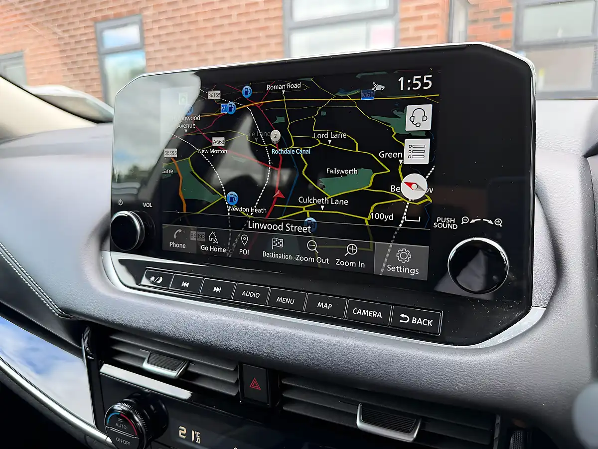Used 2021 Nissan Qashqai Premiere Edition White - Interior and Exterior details 13