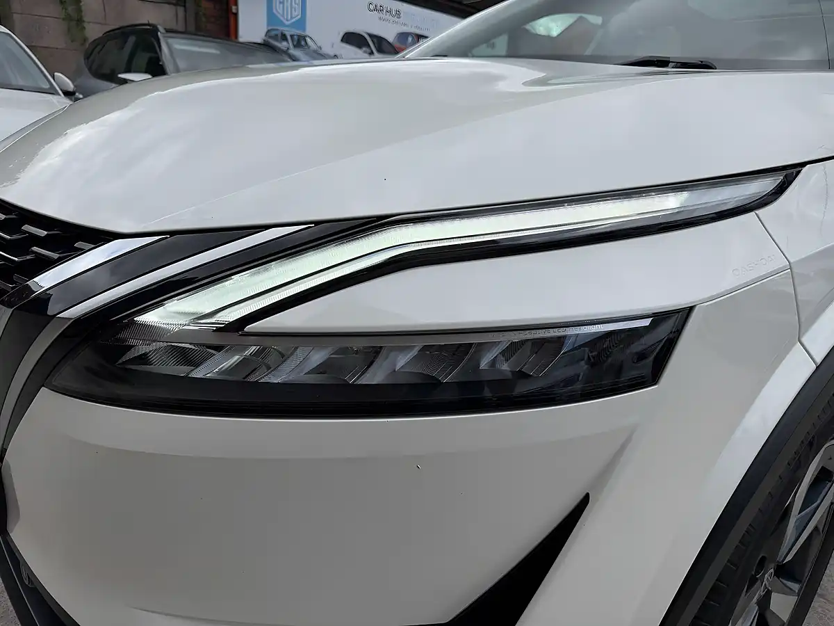 Used 2021 Nissan Qashqai Premiere Edition White - Interior and Exterior details 17
