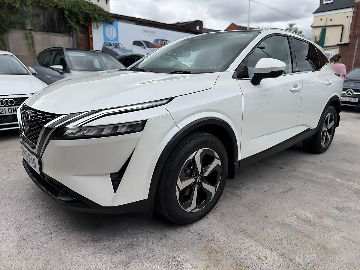 Used 2021 Nissan Qashqai Premiere Edition White - Interior and Exterior details 3