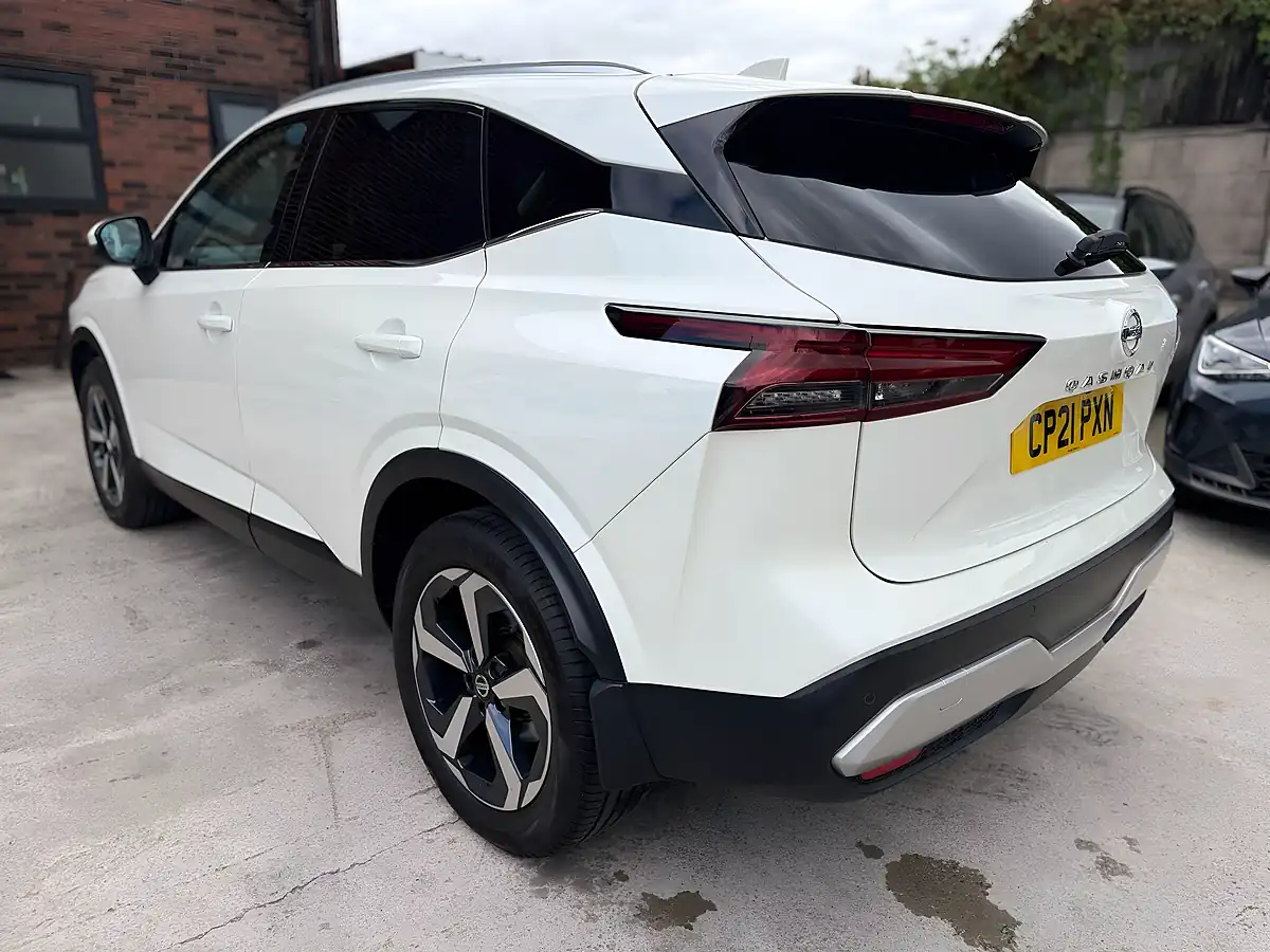 Used 2021 Nissan Qashqai Premiere Edition White - Interior and Exterior details 4