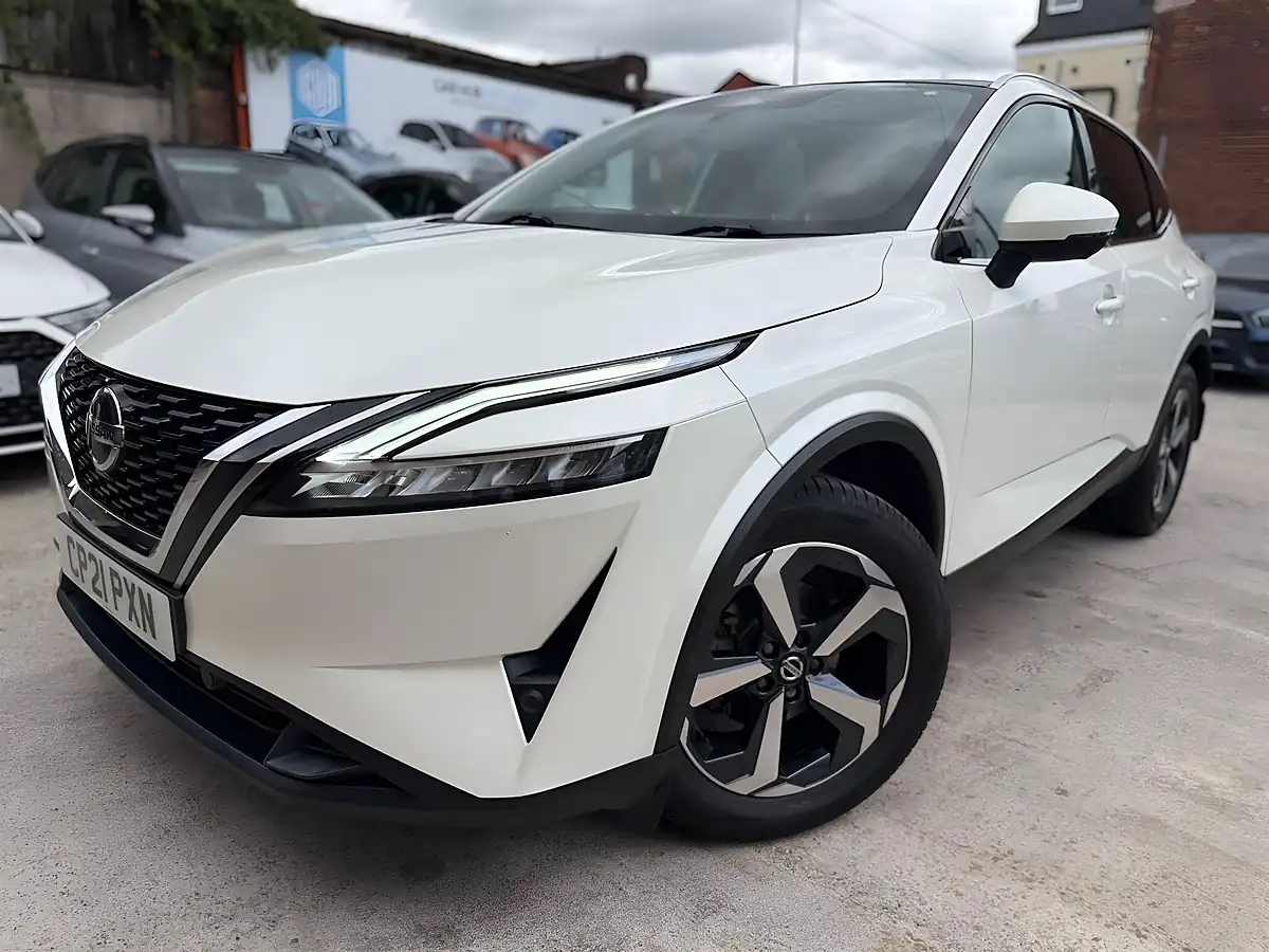 Used 2021 Nissan Qashqai Premiere Edition White - Interior and Exterior details 5