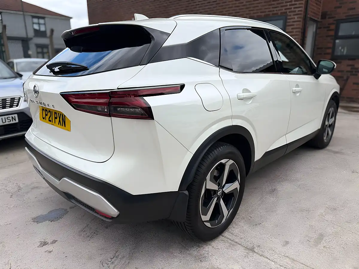 Used 2021 Nissan Qashqai Premiere Edition White - Interior and Exterior details 7