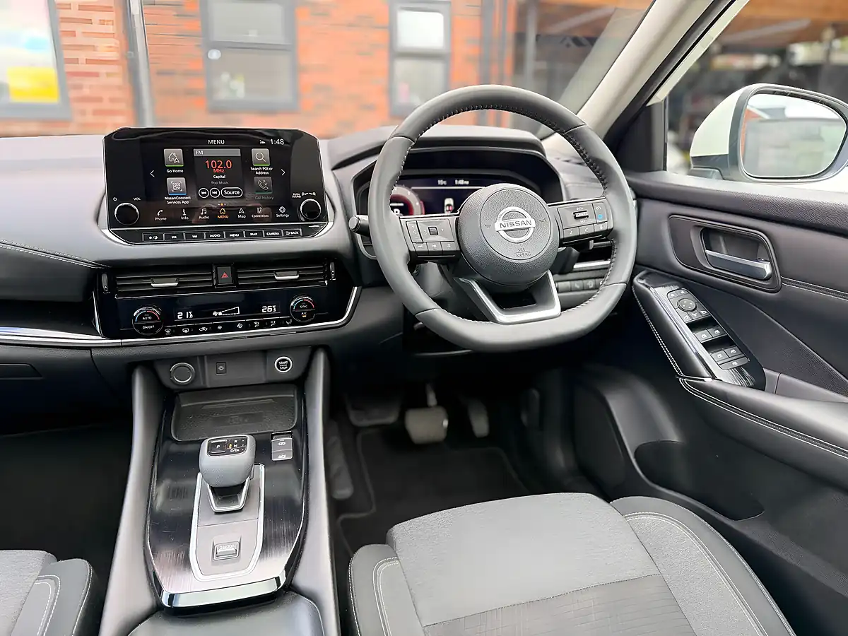 Used 2021 Nissan Qashqai Premiere Edition White - Interior and Exterior details 9