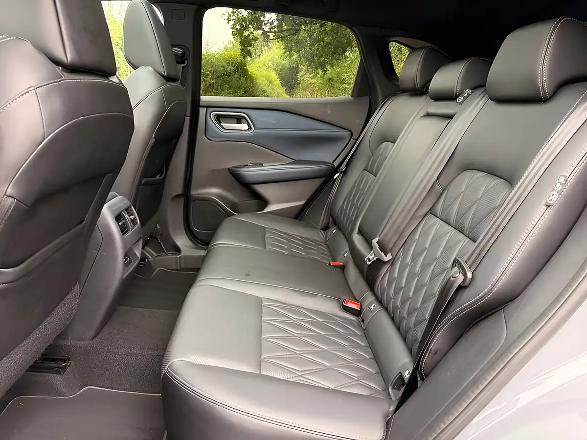 Used 2021 Nissan Qashqai Tekna+ Grey - Interior and Exterior details 16