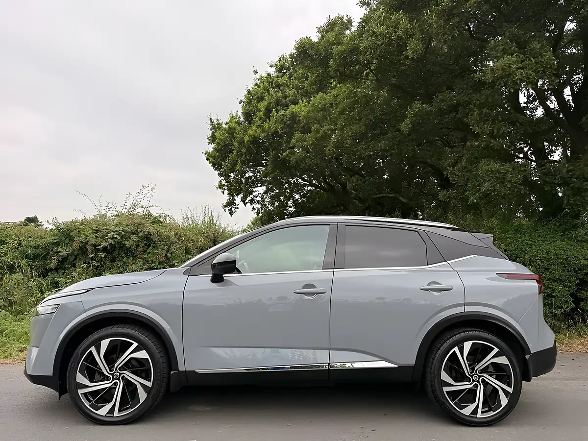 Used 2021 Nissan Qashqai Tekna+ Grey - Interior and Exterior details 4