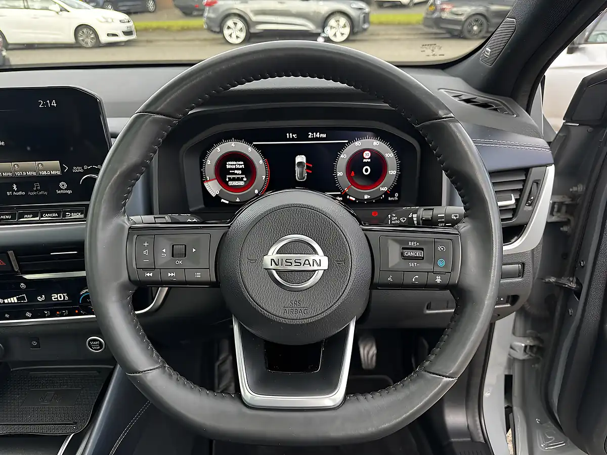 Used 2021 Nissan Qashqai Tekna+ Grey Metallic - Interior and Exterior details 10