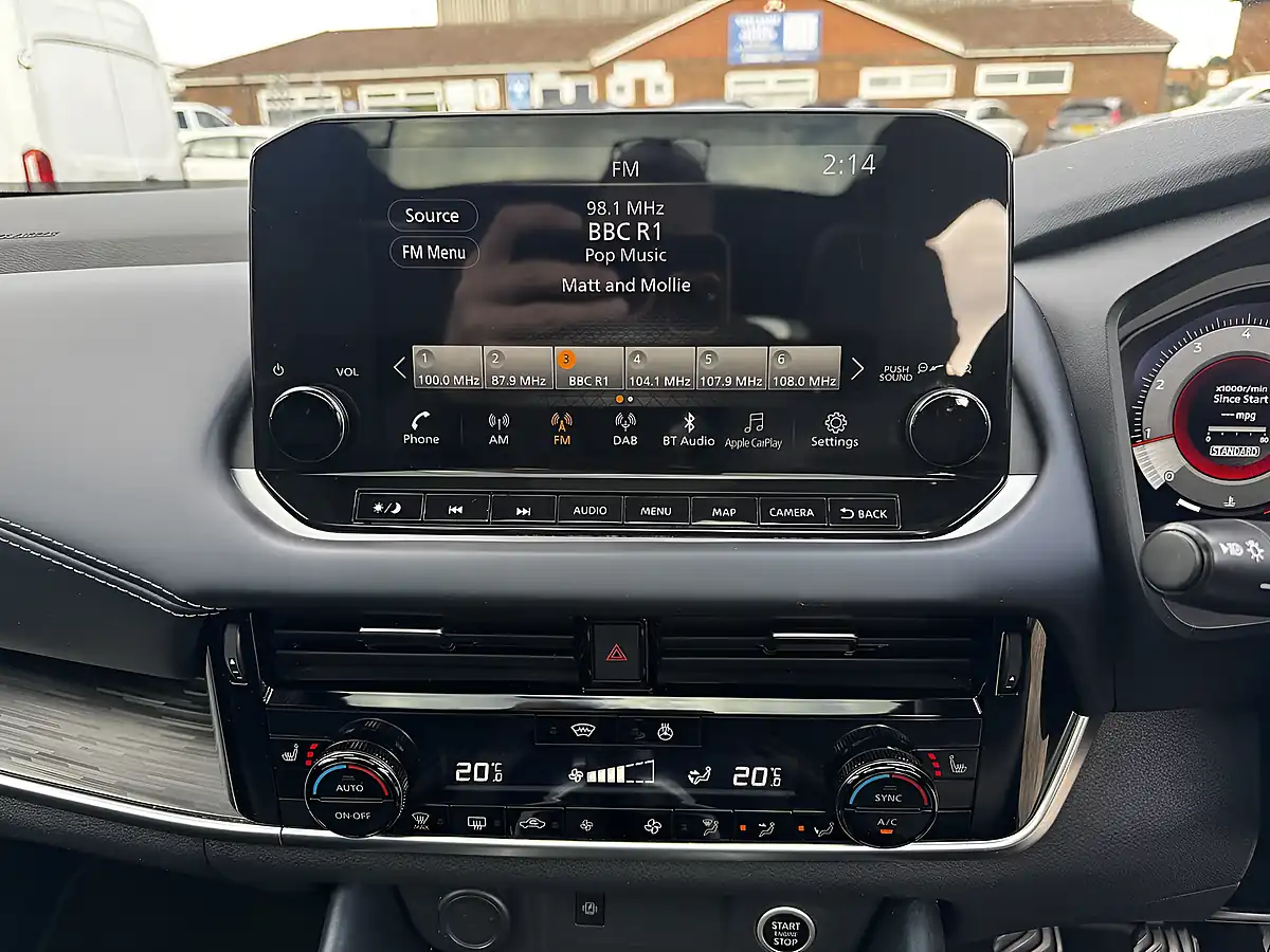 Used 2021 Nissan Qashqai Tekna+ Grey Metallic - Interior and Exterior details 11