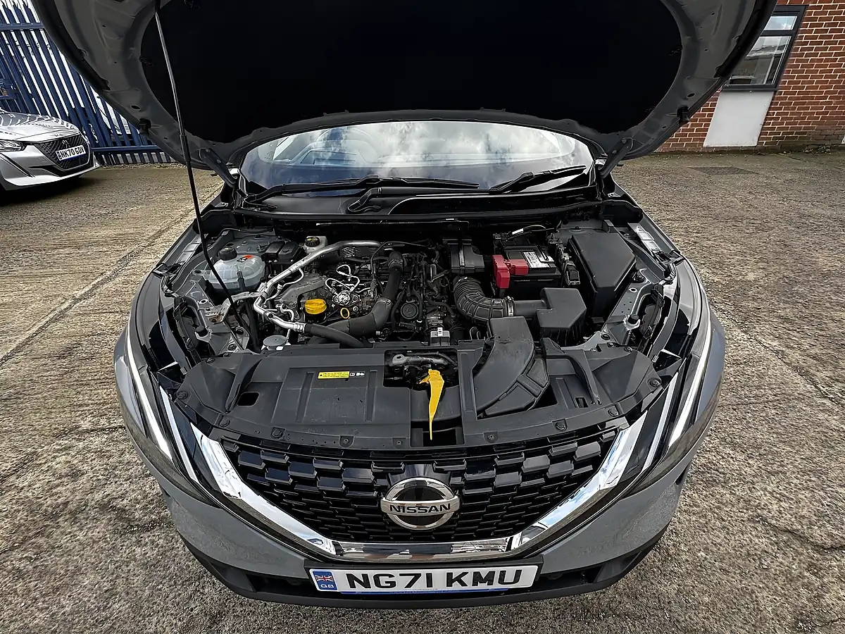 Used 2021 Nissan Qashqai Tekna+ Grey Metallic - Interior and Exterior details 19