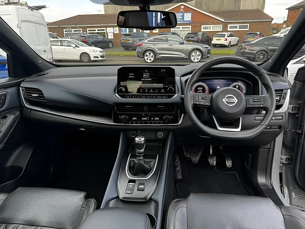 Used 2021 Nissan Qashqai Tekna+ Grey Metallic - Interior and Exterior details 2
