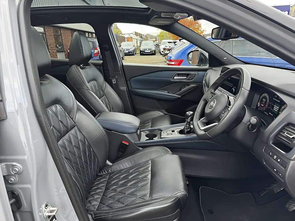 Used 2021 Nissan Qashqai Tekna+ Grey Metallic - Interior and Exterior details 3