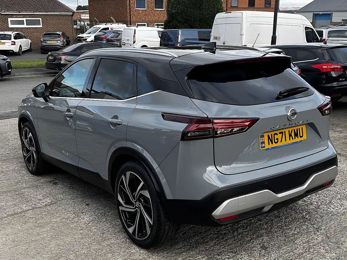 Used 2021 Nissan Qashqai Tekna+ Grey Metallic - Interior and Exterior details 8