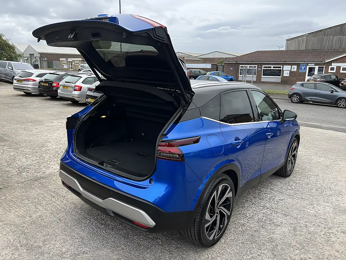 Used 2021 Nissan Qashqai Tekna+ Magnetic Blue Met - Interior and Exterior details 18