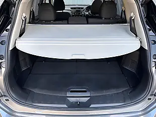 Used 2021 Nissan X-Trail N-Connecta Grey - Interior and Exterior details 13