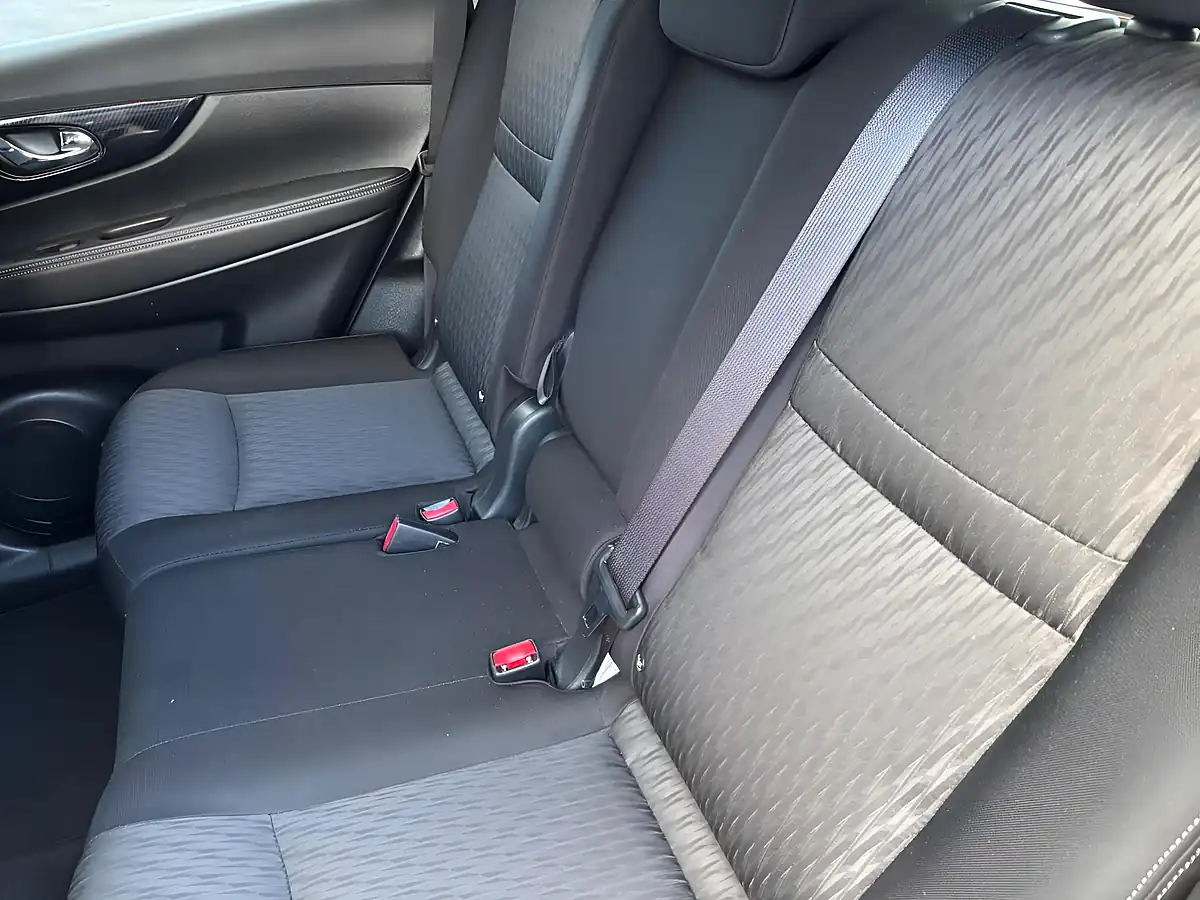 Used 2021 Nissan X-Trail N-Connecta Grey - Interior and Exterior details 14