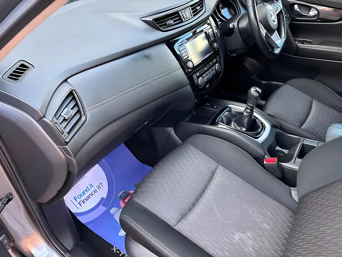 Used 2021 Nissan X-Trail N-Connecta Grey - Interior and Exterior details 15