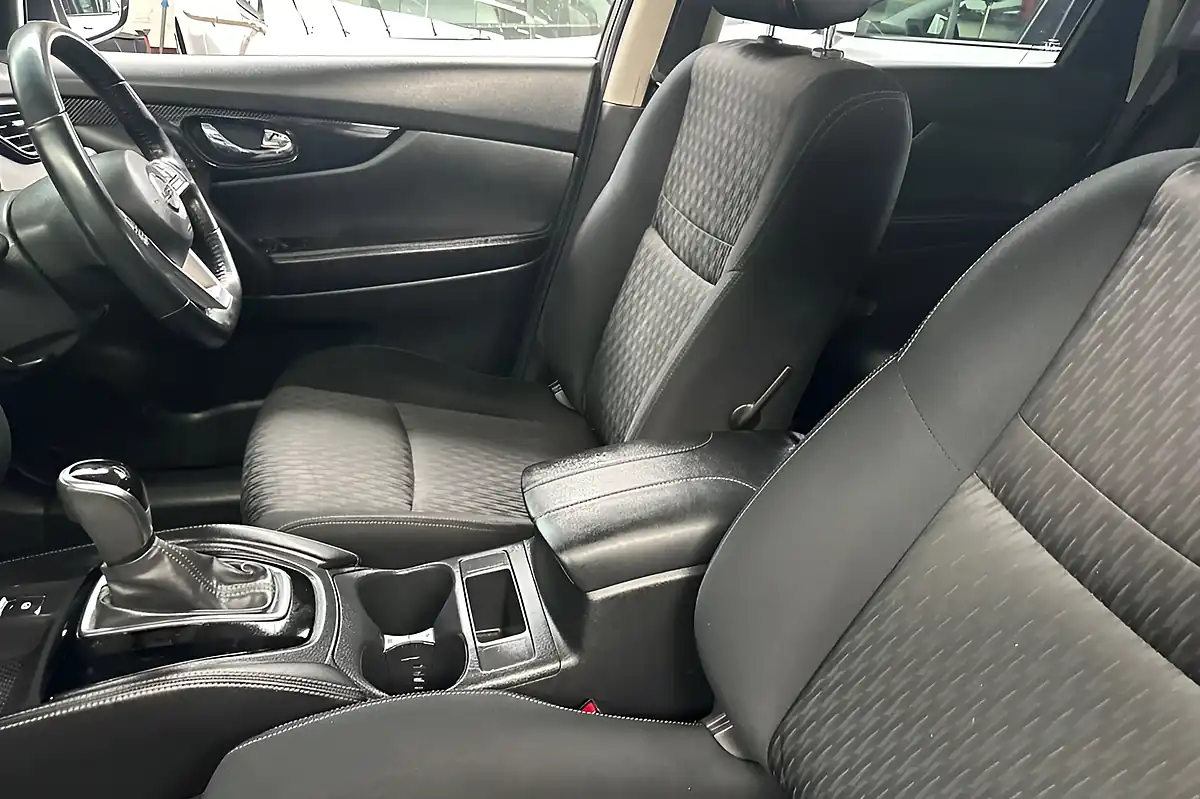 Used 2021 Nissan X-Trail N-Connecta Gun Metal - Interior and Exterior details 16