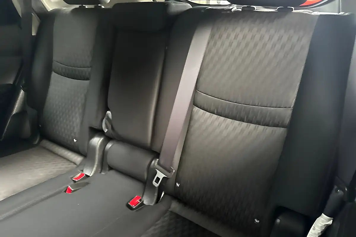 Used 2021 Nissan X-Trail N-Connecta Gun Metal - Interior and Exterior details 17