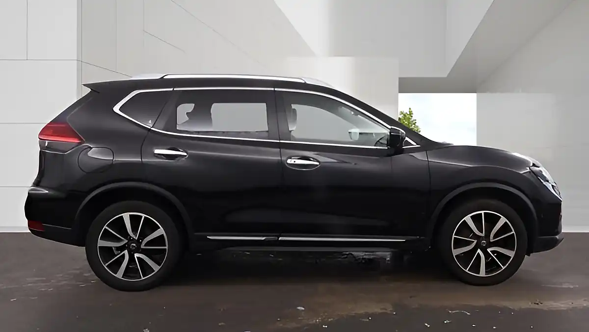 Used 2021 Nissan X-Trail Tekna Black - Interior and Exterior details 9