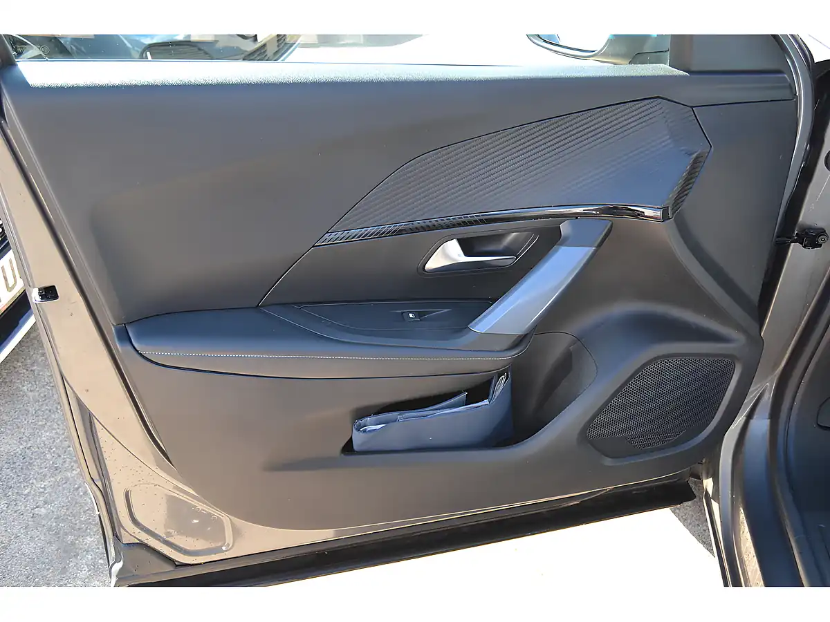 Used 2021 Peugeot 2008 Allure Grey - Interior and Exterior details 17