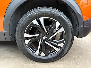 Used 2021 Peugeot 2008 Allure Orange - Interior and Exterior details 20