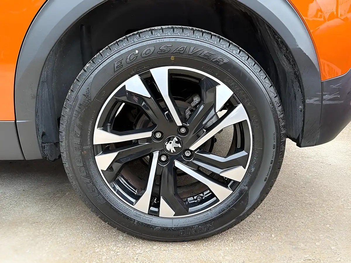 Used 2021 Peugeot 2008 Allure Orange - Interior and Exterior details 20