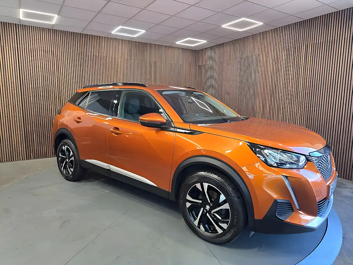 Used 2021 Peugeot 2008 Allure Orange - Front View