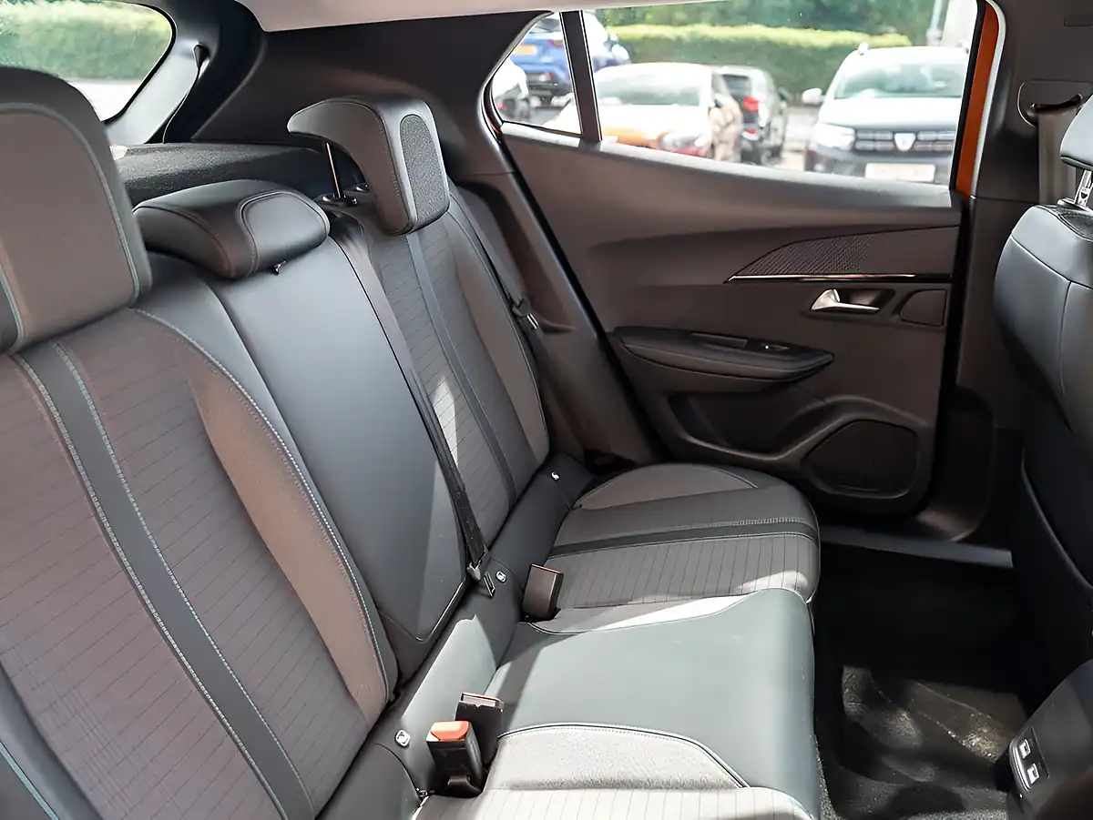 Used 2021 Peugeot 2008 Allure Premium Orange - Interior and Exterior details 18
