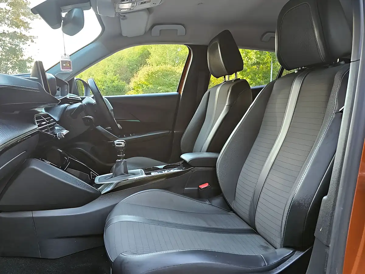 Used 2021 Peugeot 2008 Allure Premium Orange - Interior and Exterior details 15
