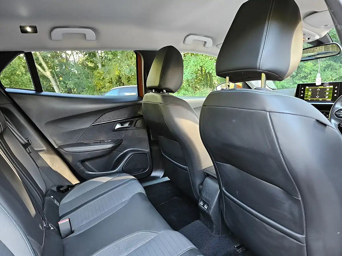 Used 2021 Peugeot 2008 Allure Premium Orange - Interior and Exterior details 18