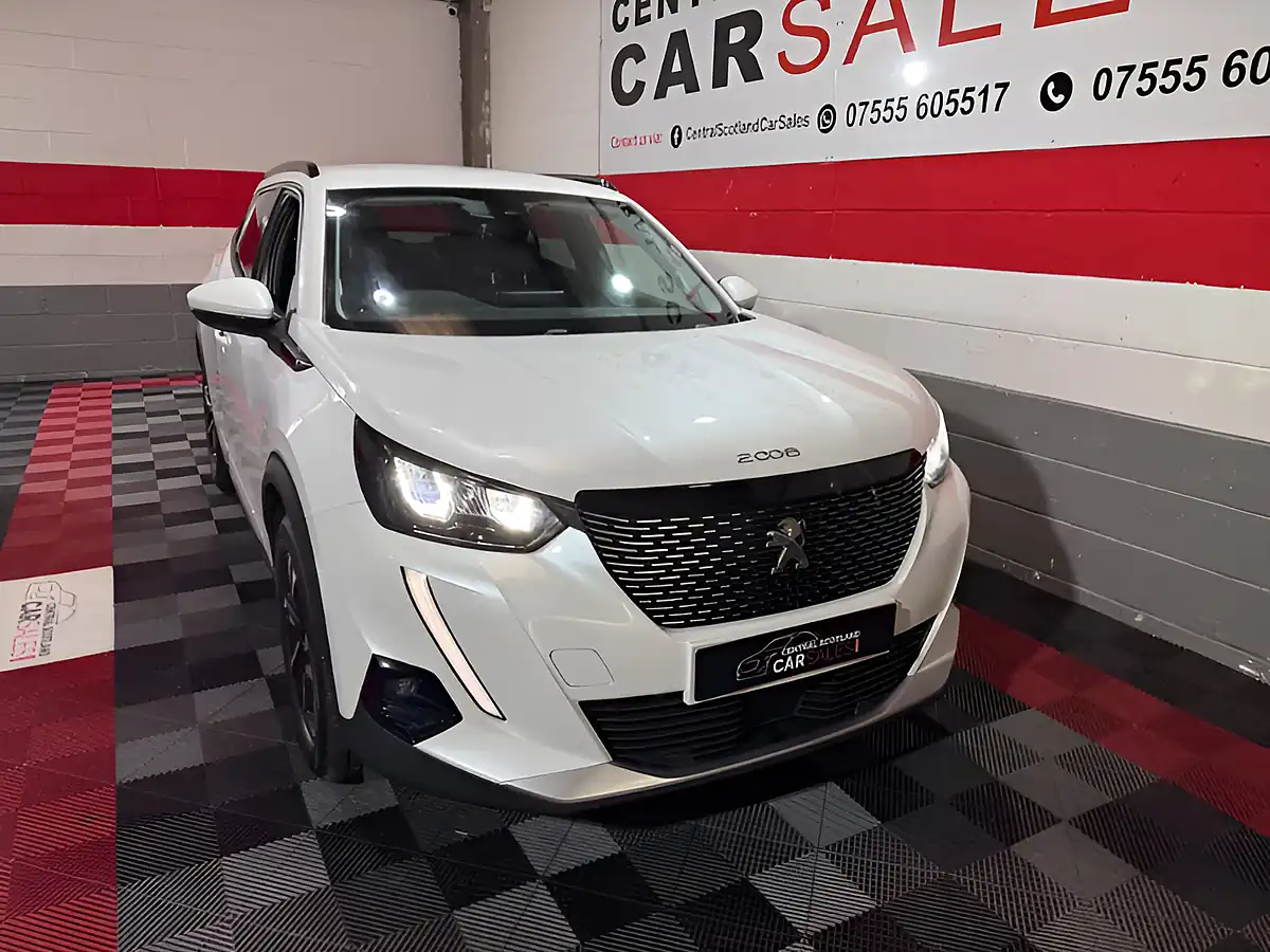 Used 2021 Peugeot 2008 Allure Premium White - Interior and Exterior details 5