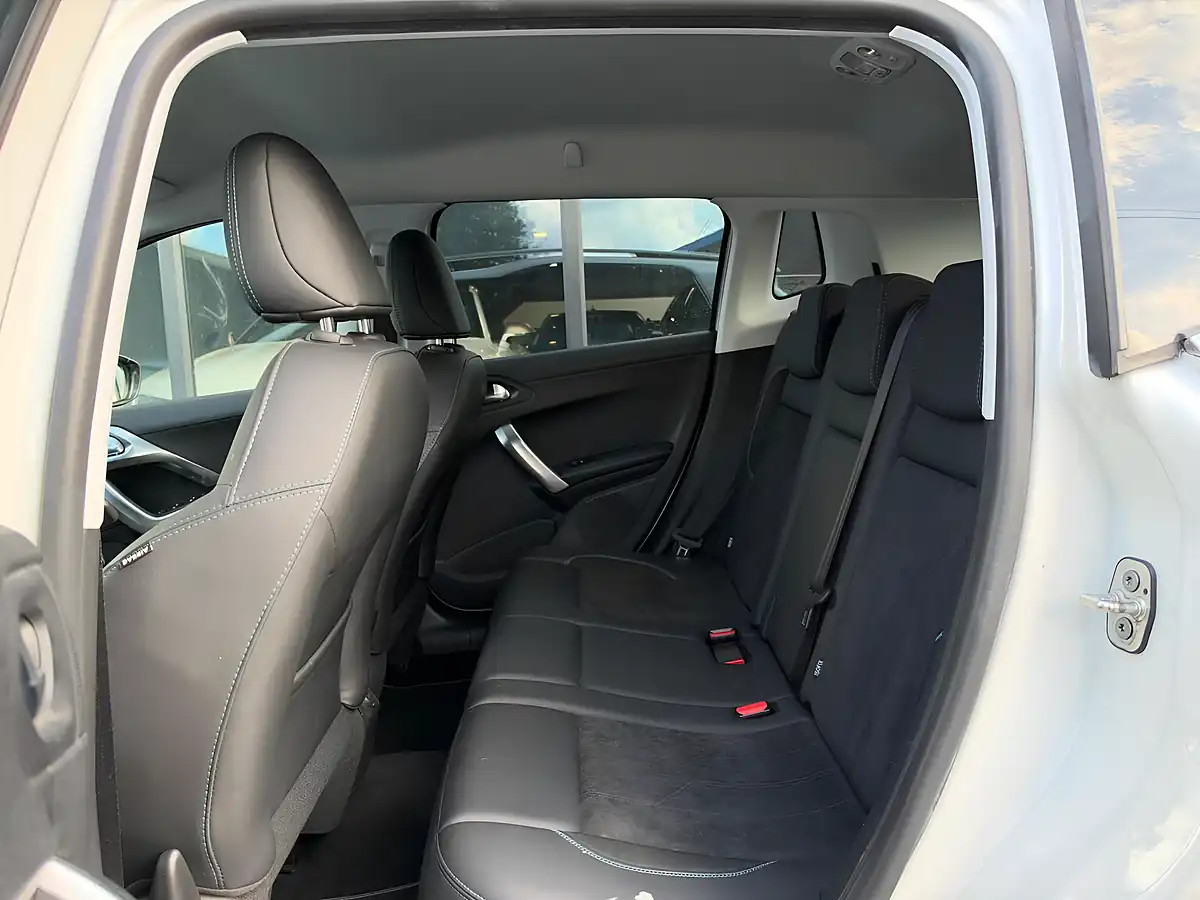 Used 2021 Peugeot 2008 Allure White - Interior and Exterior details 18