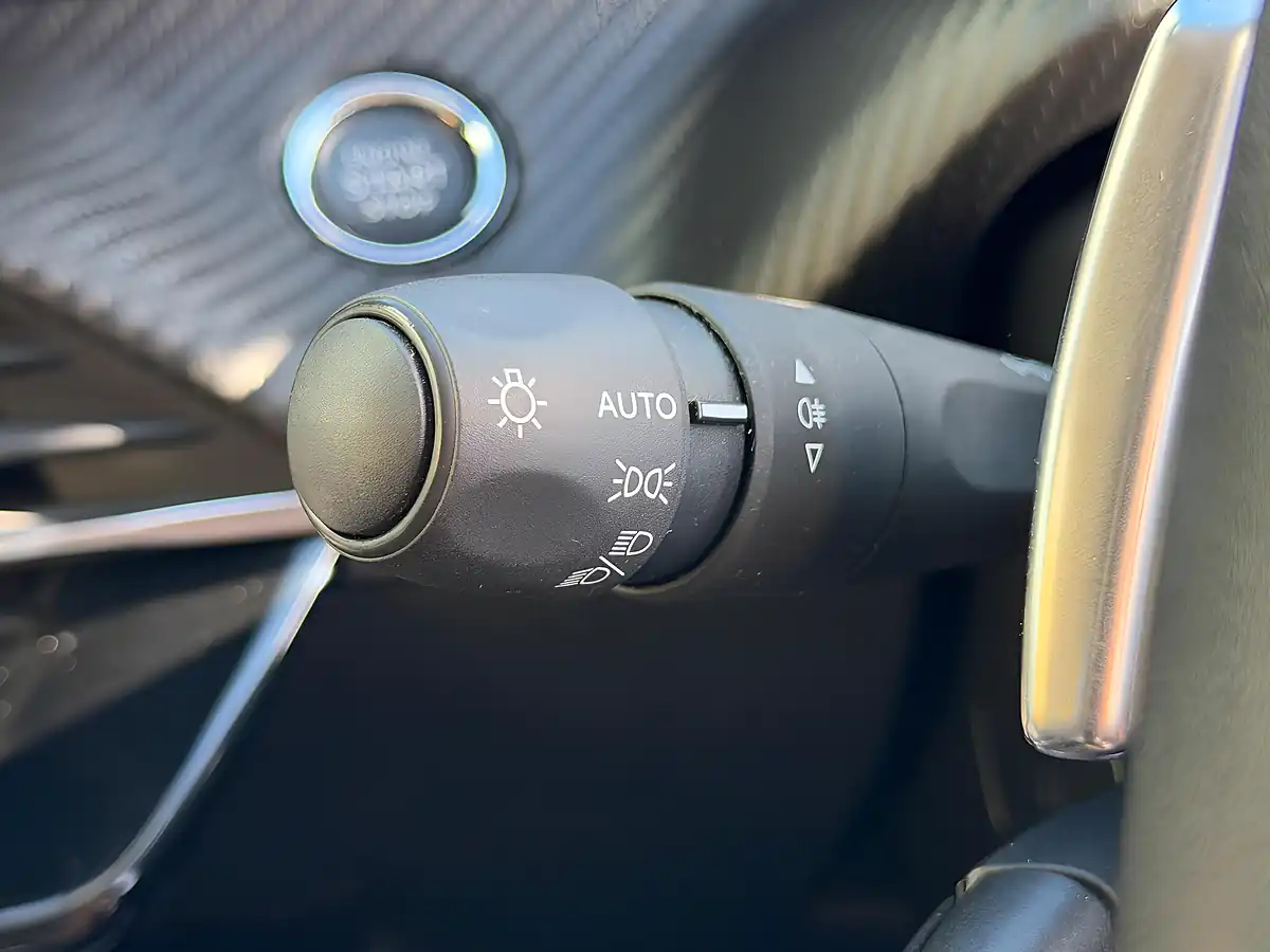 Used 2021 Peugeot 2008 Allure White - Interior and Exterior details 16