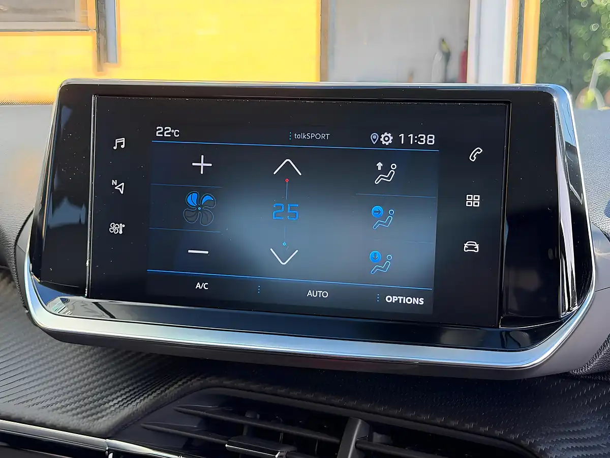 Used 2021 Peugeot 2008 Allure White - Interior and Exterior details 18