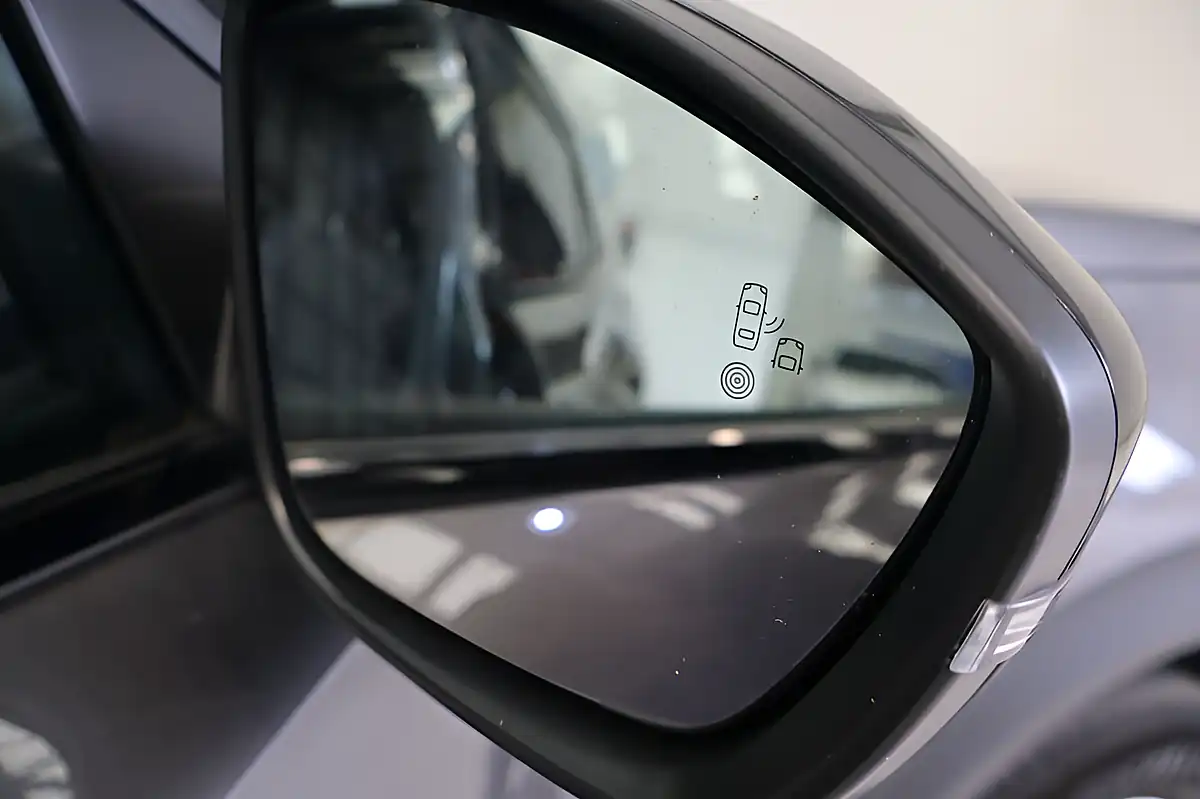 Used 2021 Peugeot 2008 GT Grey - Interior and Exterior details 9