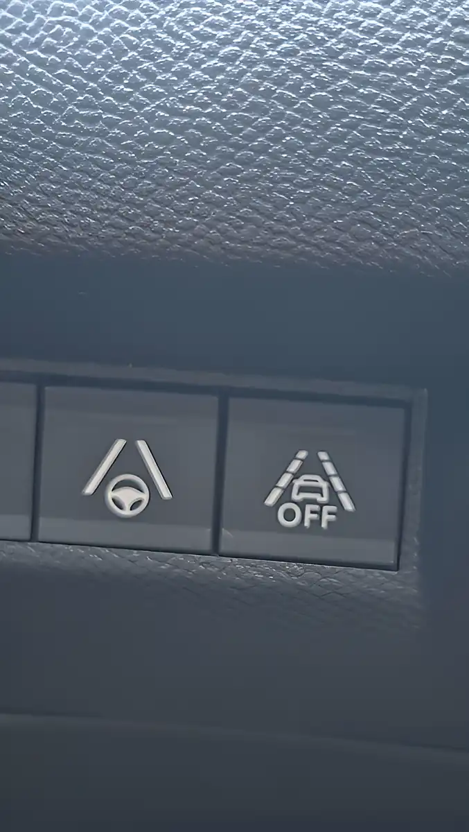 Used 2021 Peugeot 2008 GT Grey - Interior and Exterior details 11