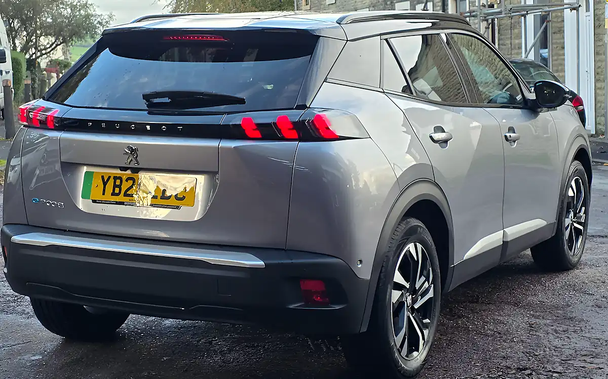 Used 2021 Peugeot 2008 GT Grey - Interior and Exterior details 7