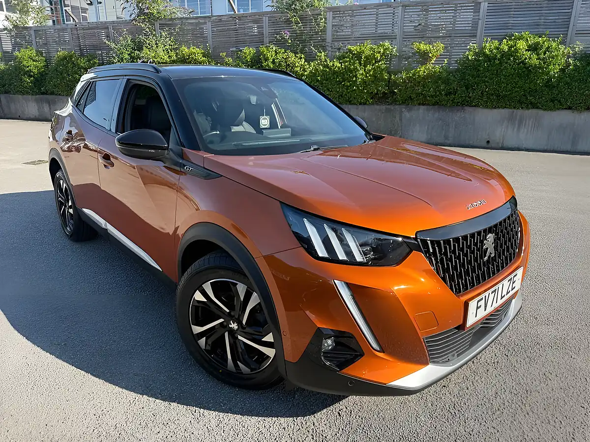 Used 2021 Peugeot 2008 GT Orange - Interior and Exterior details 10